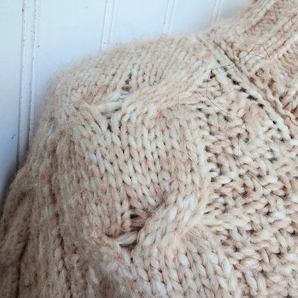 American Eagle Brush Pink Soft & Cozy Mock Neck Cropped Cable Knit Sweater M - Picture 4 of 14